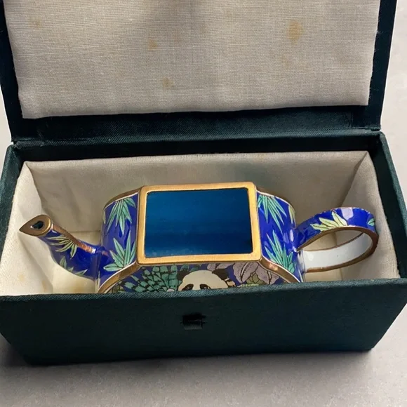 Vintage Kelvin Chen Tea Pot - Pandas - Picture 12 of 13